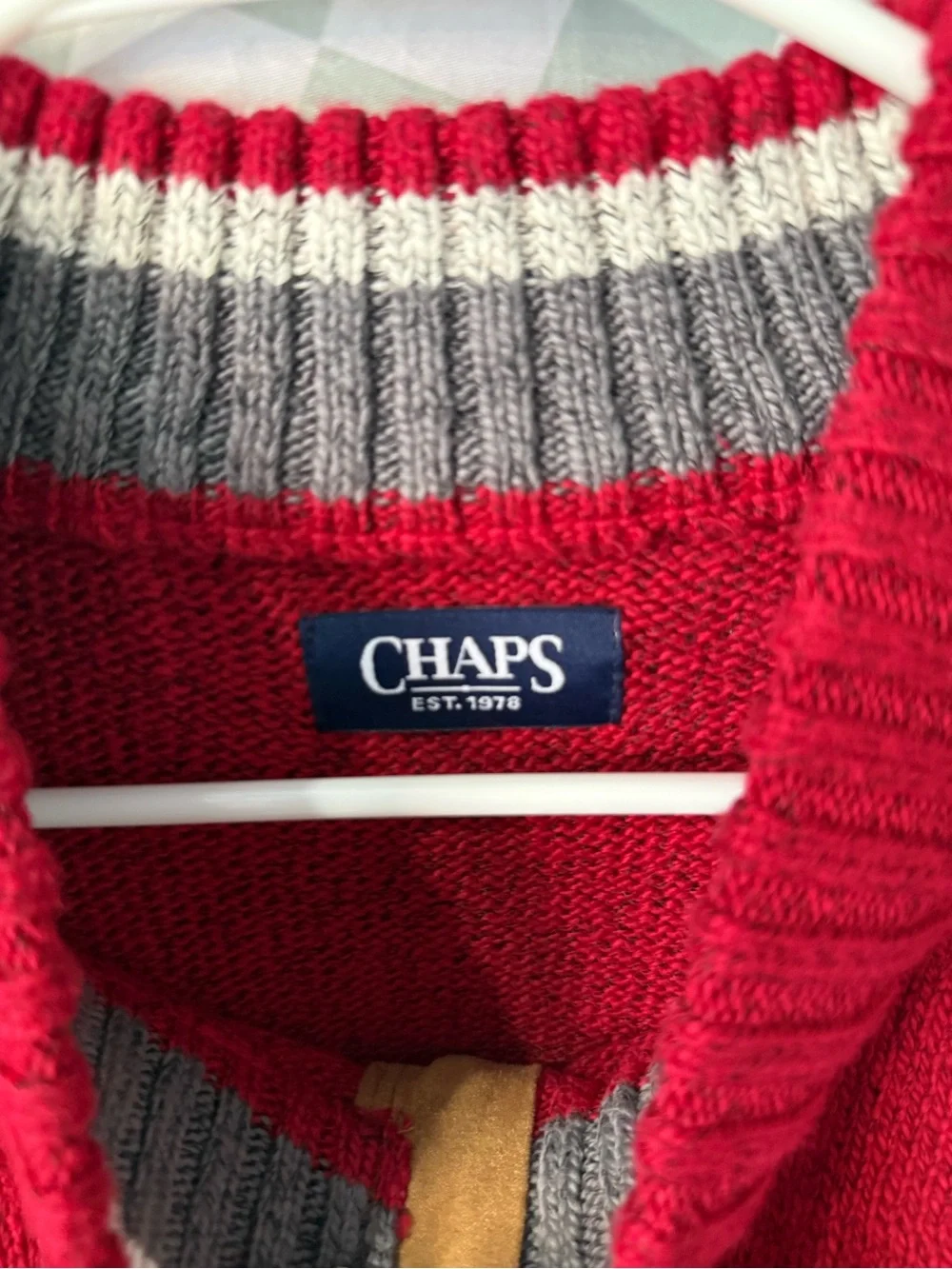 Chaps bold red